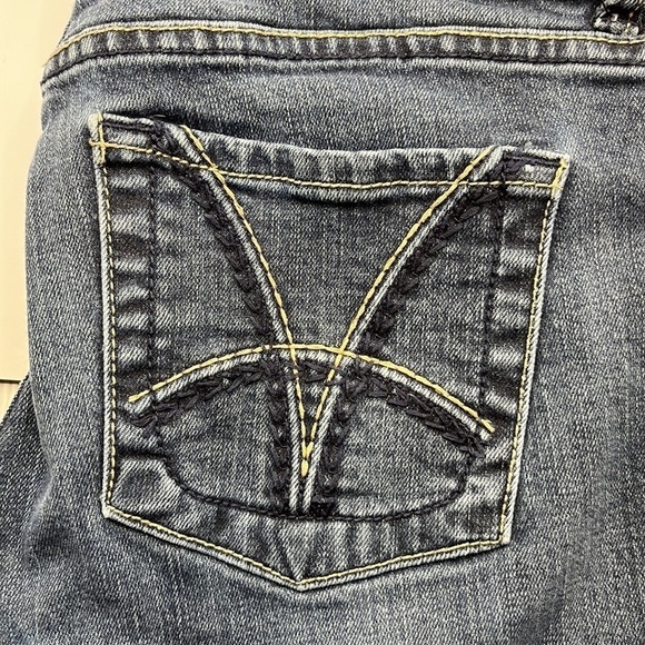 Kut From The Kloth Mid Rise Size 6 - Picture 12 of 16